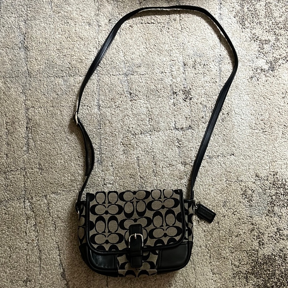 Women’s Coach Hadley Signature Crossbody Field Bag